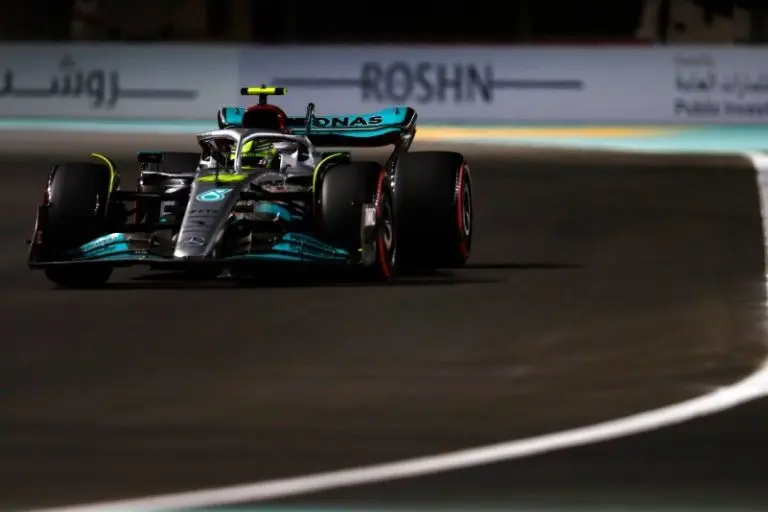 Twitter @MercedesAMGF1