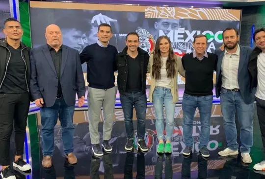 Televisa tuvo a Paco Villa y Enrique Perro Bermúdez en la narración. Televisa tuvo a Paco Villa y Enrique Perro Bermúdez en la narración.
