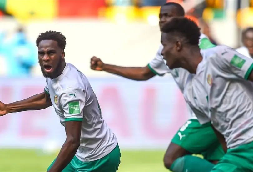 &iexcl;A la Salah de su casa! Senegal elimina a Egipto con penal de Man&eacute;