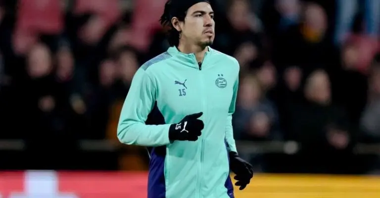 Erick Gutiérrez jugó los 90 minutos del triunfo del PSV en la semifinal de la Copa de Holanda - Twitter @PSVespanol