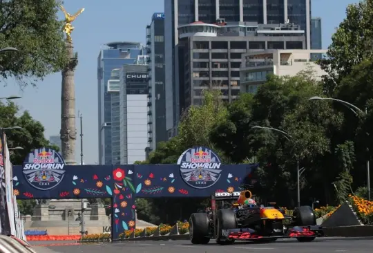 Paseo de la Reforma recibió a 100 mil aficionados para Red Bull Show Run 2021