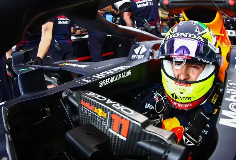 El casco de Checo P&eacute;rez y otros pilotos de F1 tienen que ser aprobados por la FIA