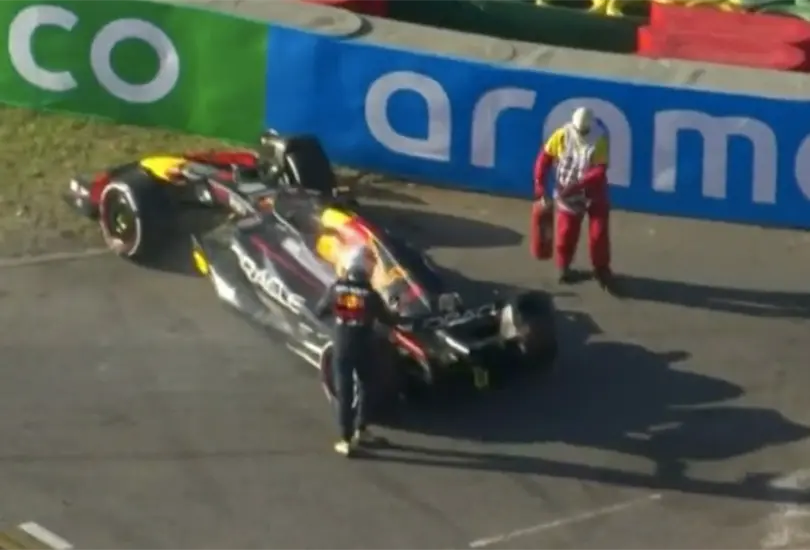 Max Verstappen salió del GP de Australia por una falla en el motor de su monoplaza Max Verstappen salió del GP de Australia por una falla en el motor de su monoplaza