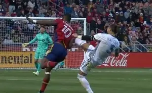 El defensa vio la tarjera roja por segunda vez en la MLS.