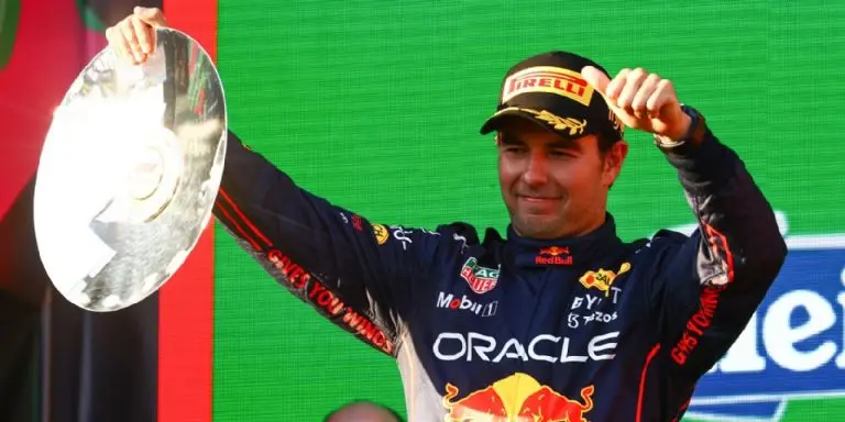 Checo Pérez busca su tercer podio consecutivo en la temporada 2022 - Twitter @RedBullMEX