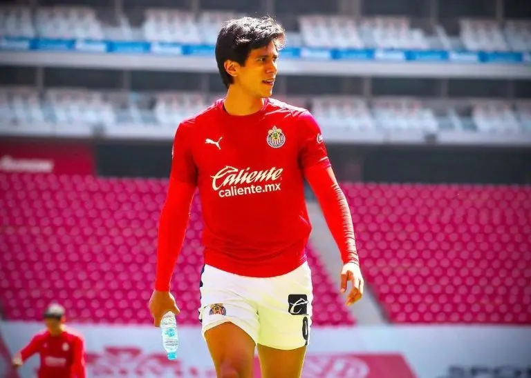 El delantero mexicano destacó el trabajo de Leaño al frente de Chivas. Foto: Instagram @jjmacias9
