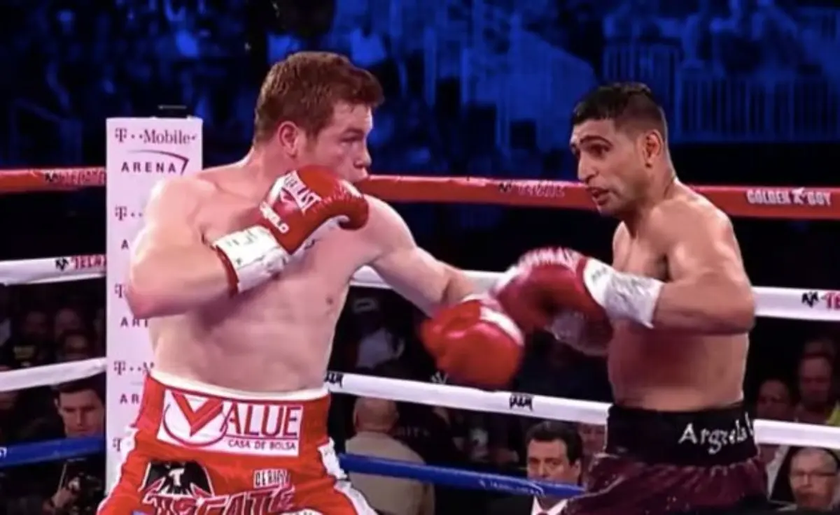 El Canelo Álvarez debutó en el ring en 2005. Debutó el 29 de octubre de 2005 ante Abraham González; apenas tenía 15 años.