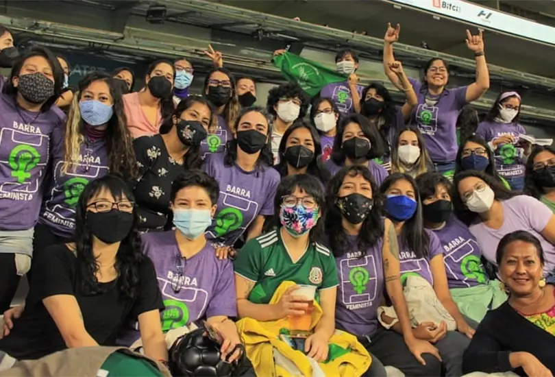 Barra Feminista denuncia que les prohibieron acceso al Nemesio Diez por su playera morada