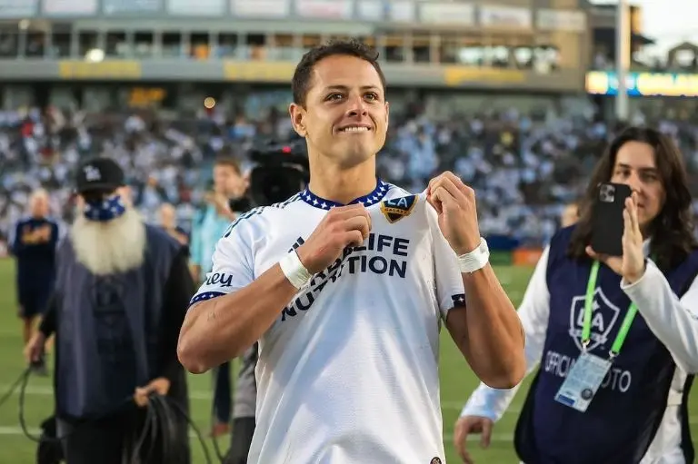 'Chicharito' acumula cinco anotaciones en seis partidos en la MLS. Foto: Instagram @ch14_