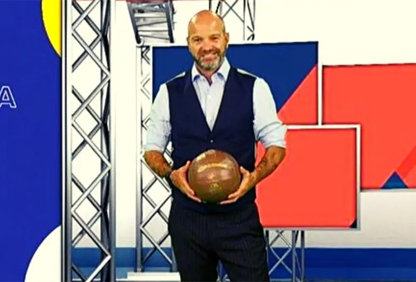 El ahora comentarista deportivo, se une a la lista de candidatos para tomar la dirección técnica de Chivas. El ahora comentarista deportivo, se une a la lista de candidatos para tomar la dirección técnica de Chivas.