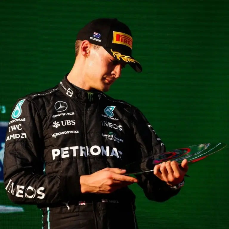 George Russell ya logró su primer podio en 2022. (@mercedesamgf1)