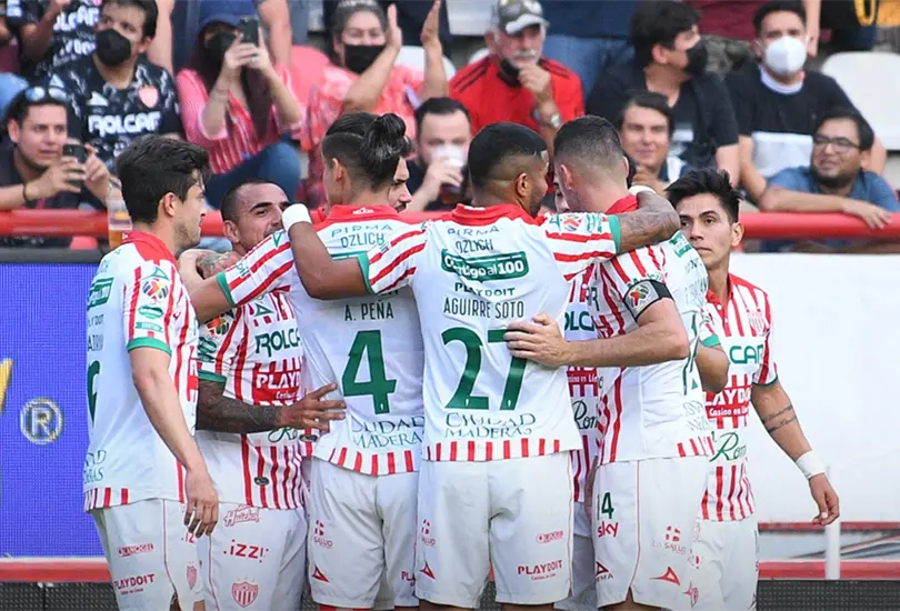 Necaxa sorprendi&oacute; a Tigres en el Victoria.