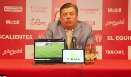 El técnico mexicano no estuvo conforme con el trabajo de los árbitros en el partido que sostuvieron ante Necaxa. El técnico mexicano no estuvo conforme con el trabajo de los árbitros en el partido que sostuvieron ante Necaxa.