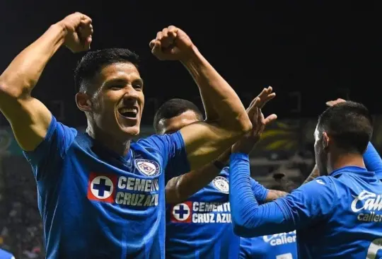 El futbolista mexicano fue elogiado por su técnico al finalizar el partido ante el Atlas. El futbolista mexicano fue elogiado por su técnico al finalizar el partido ante el Atlas.