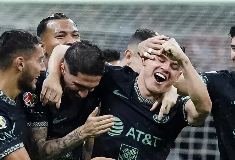 América celebra el triunfo ante León. América celebra el triunfo ante León.