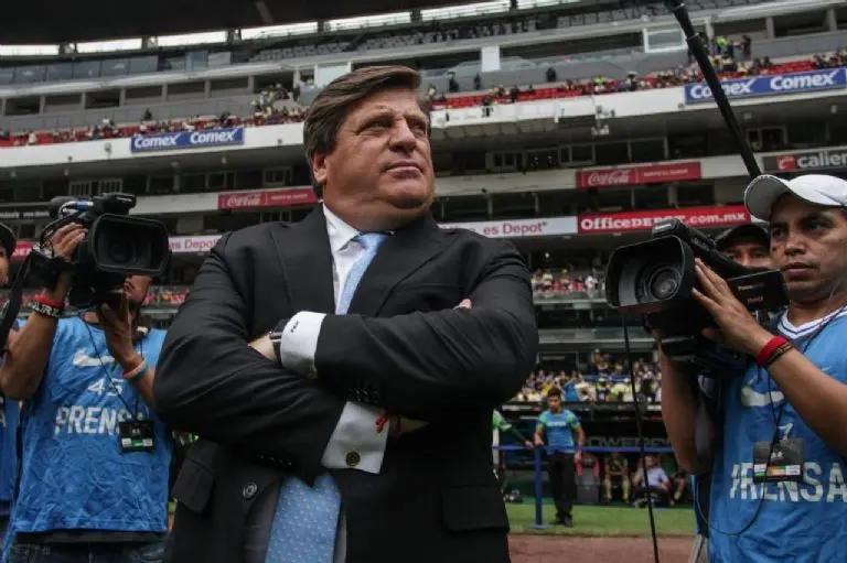 Miguel Herrera ha tenido varios altercados con el arbitraje. Foto: Cuartoscuro