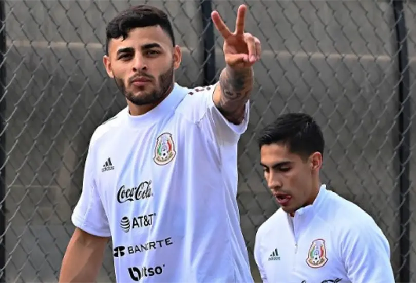 Alexis Vega con la Selecci&oacute;n Mexicana
