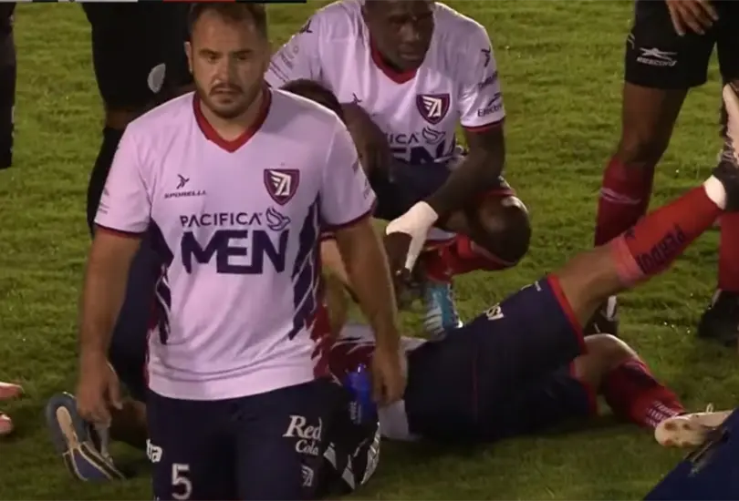 La peculiar confusi&oacute;n se dio en partido de la Liga de Expansi&oacute;n.
