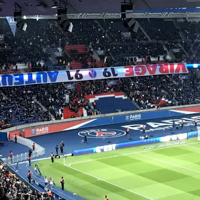 "Solo la hinchada ha estado a la altura" - Redes Sociales