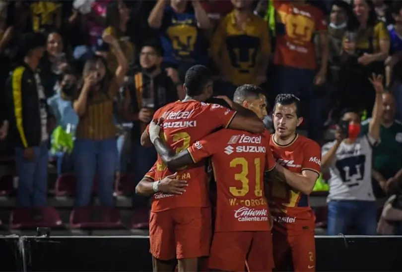 Algunos aficionados del club quedaron con la incertidumbre de qué pasará con sus boletos Algunos aficionados del club quedaron con la incertidumbre de qué pasará con sus boletos