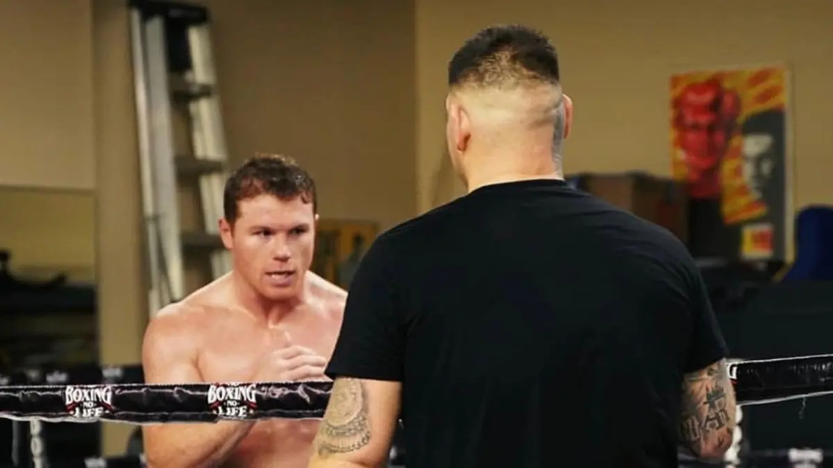 En entrevista con ESNEWS, un canal de YouTube, Ruiz aseguró que sigue con Reynoso, solamente que ha entrenado por su cuenta porque quería "un gimnasio para el solo". 