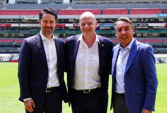 Gianni Infantino visitó el Estadio Azteca en compañía de Yon de Luisa y Emilio Azcárraga.