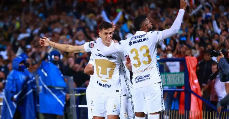 Twitter - @PumasMX