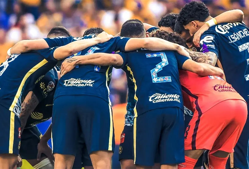 Emilio Azcárraga felicitó a los jugadores del América por su buena racha Emilio Azcárraga felicitó a los jugadores del América por su buena racha