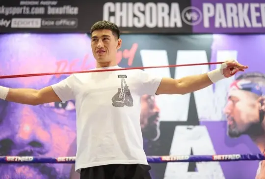 Dmitry Bivol aseguró que quiere vencer al Canelo Álvarez