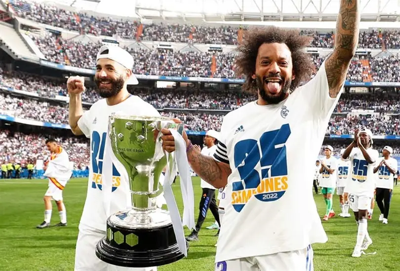 Marcelo celebra el t&iacute;tulo n&uacute;mero 35 del Real Madrid.