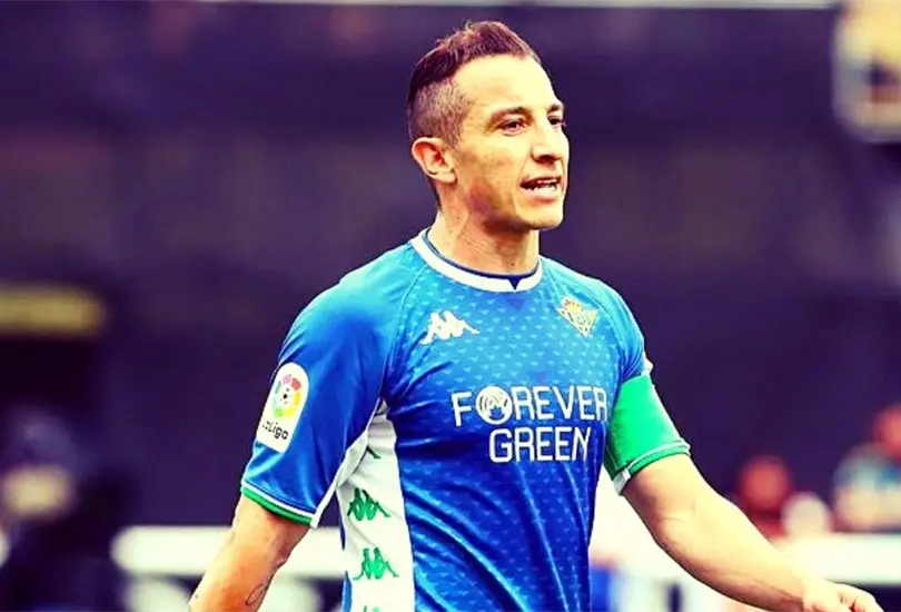 Andrés Guardado y otros jugadores del Betis se hicieron el mismo tatuaje. Andrés Guardado y otros jugadores del Betis se hicieron el mismo tatuaje.