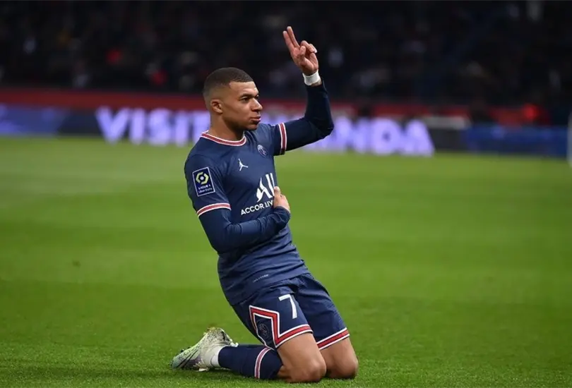 Kylian Mbapp&eacute; busca salir del PSG.