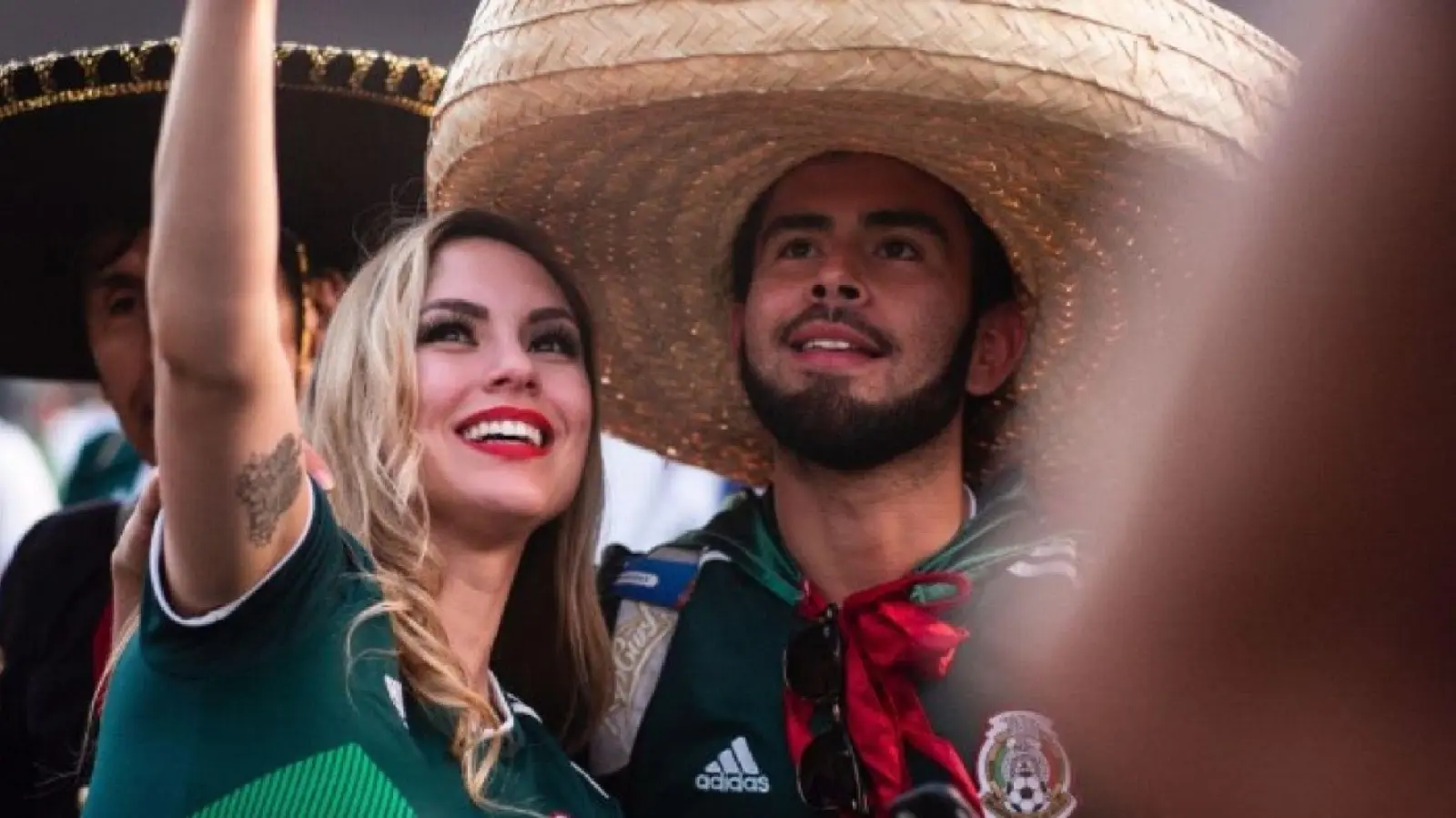 Nació en Monterrey, Nuevo León el 5 de enero de 1990.