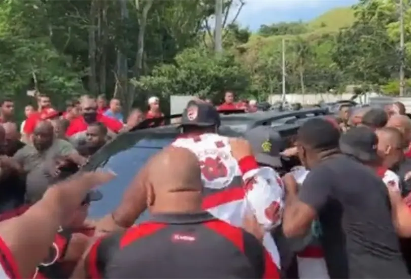 Los aficionados del Flamengo se cansaron de que el equipo haya perdido dos finales en menos de medio a&ntilde;o.