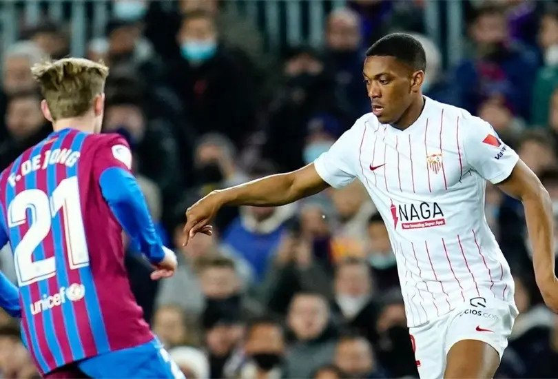 Barcelona y Sevilla están en la búsqueda por un puesto en la siguiente Champions League Barcelona y Sevilla están en la búsqueda por un puesto en la siguiente Champions League
