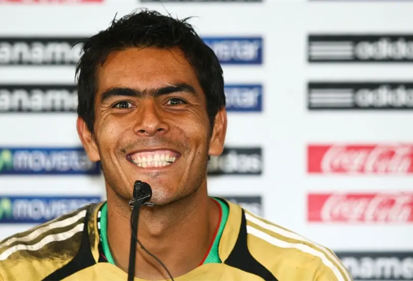 Oswaldo S&aacute;nchez sali&oacute; en la portada del FIFA 05