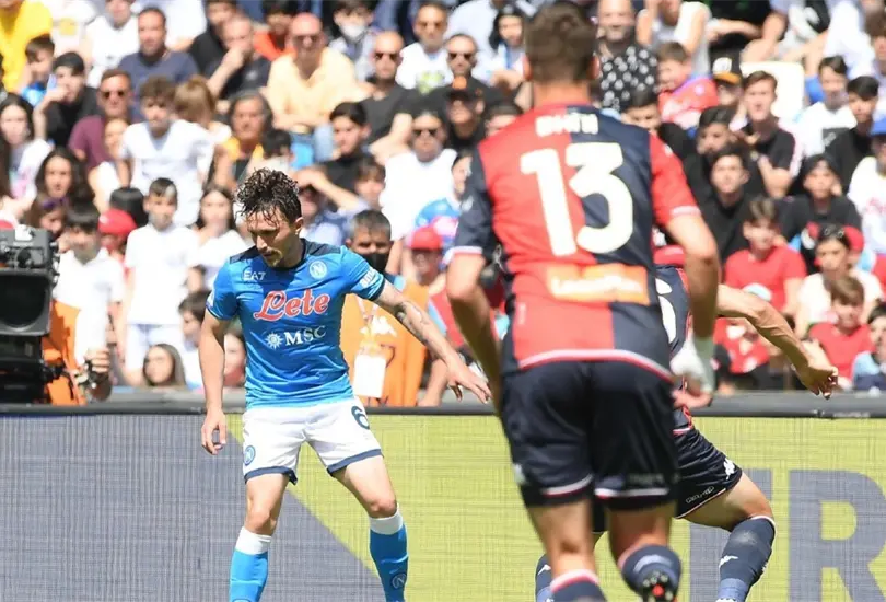 Genoa jugar&aacute; en la Serie B tras ser goleado por el Napoli