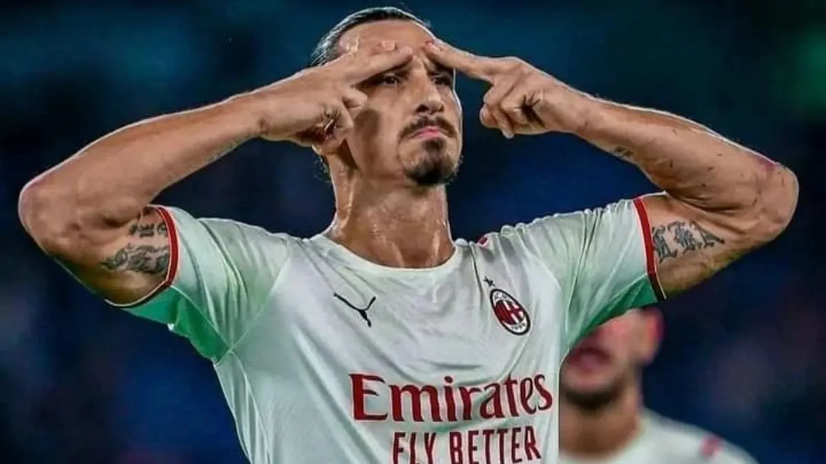 Zlatan Ibrahimovic aseguró que se retiraría si el Milán era campeón de Serie A, aunque a sus 40 años sigue con un físico importante.