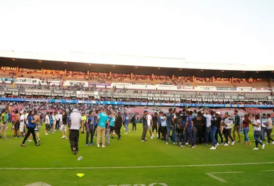 Los actos violentos en el Estadio Corregidora dejaron a varios detenidos. 