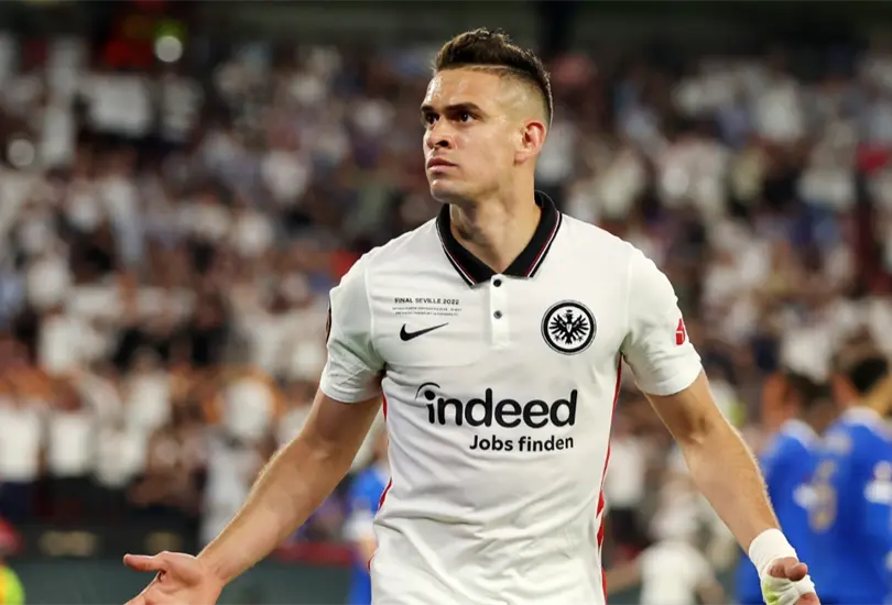 Rafael Santos Borré empató el marcador en el partido y anotó el penal definitorio del título de la Europa League para el Eintracht Frankfurt Rafael Santos Borré empató el marcador en el partido y anotó el penal definitorio del título de la Europa League para el Eintracht Frankfurt