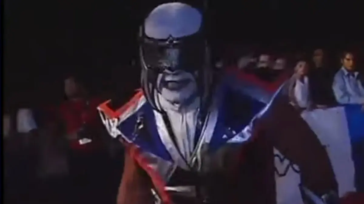 Abismo Negro. Rudo desde sus inicios, formó parte de los Vipers y también falleció luego de ahogarse en Sinaloa en 2009.