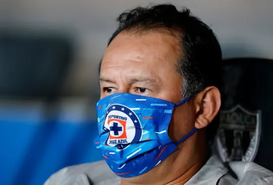 Juan Reynoso fue cesado por Cruz Azul