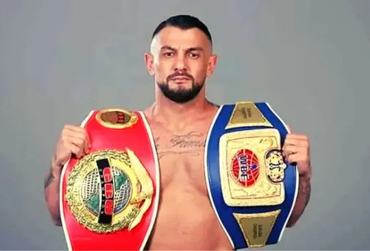 Musa Askan Yamak, un pugilista turco-alemán que falleció tras sufrir un infarto en pleno combate. Musa Askan Yamak, un pugilista turco-alemán que falleció tras sufrir un infarto en pleno combate.