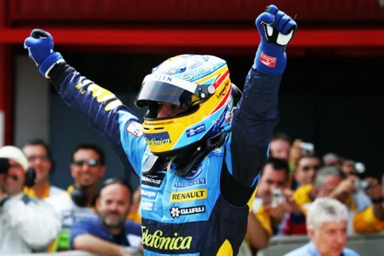 Fernando Alonso celebró su primer triunfo en el GP de España en 2006 - Twitter @Circuitcat_es