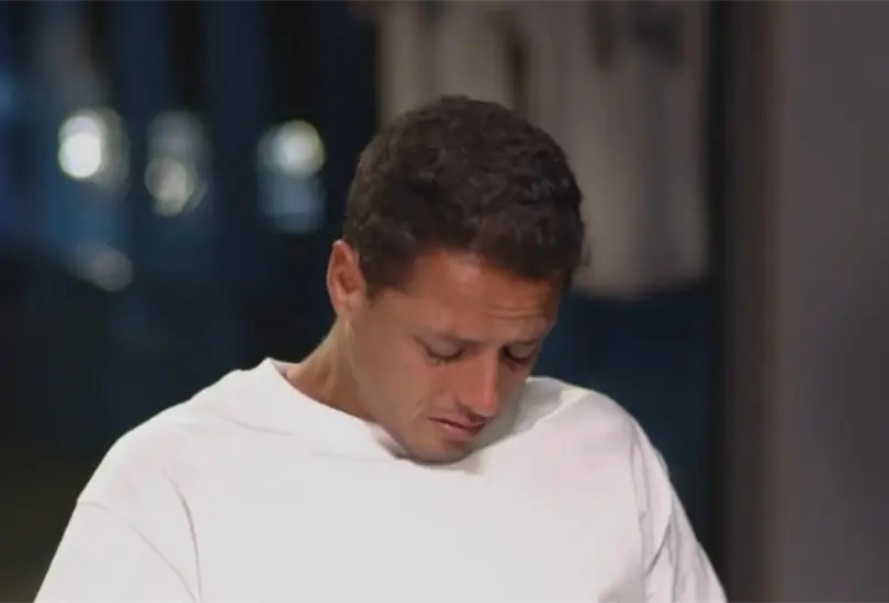 Chicharito Hernández terminó llorando cuando recordó la situación por la que pasa respecto a sus hijos Chicharito Hernández terminó llorando cuando recordó la situación por la que pasa respecto a sus hijos