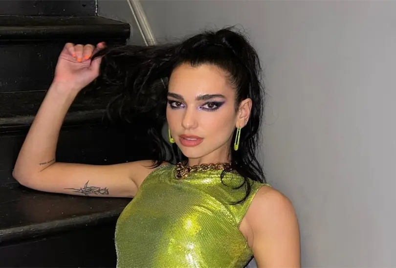 En los &uacute;ltimos a&ntilde;os, una de las mujeres de las que m&aacute;s se habla por todo su talento es Dua Lipa, una joven cantante de origen londinense que ha cautivado por su m&uacute;sica y su belleza.