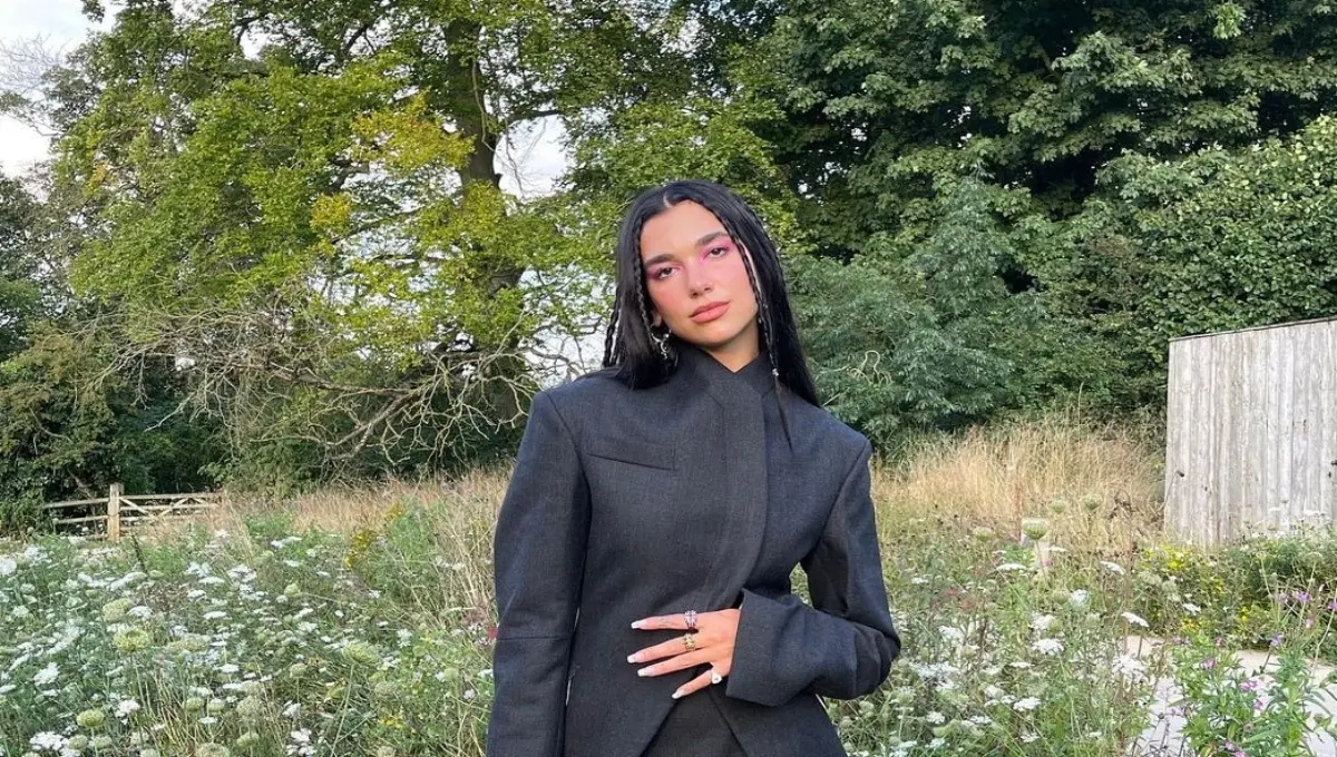 Tal ha sido su popularidad que en la final de 2018 de la Champions League, Dua fue invitada para abrir el gran partido que protagonizaron Liverpool y Real Madrid. Pero aquí te contamos más de ella.