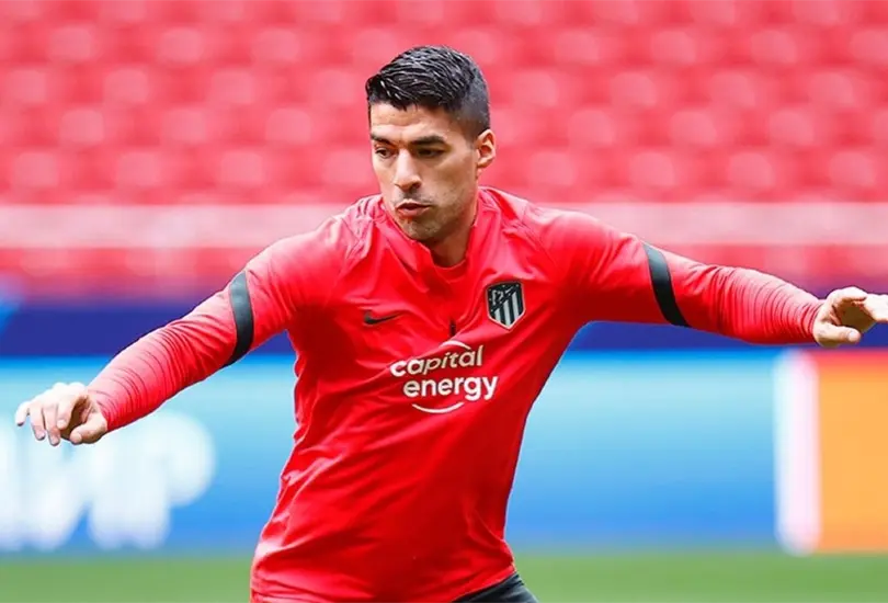 Luis Suárez es agente libre y varios equipos lo quieren fichar Luis Suárez es agente libre y varios equipos lo quieren fichar