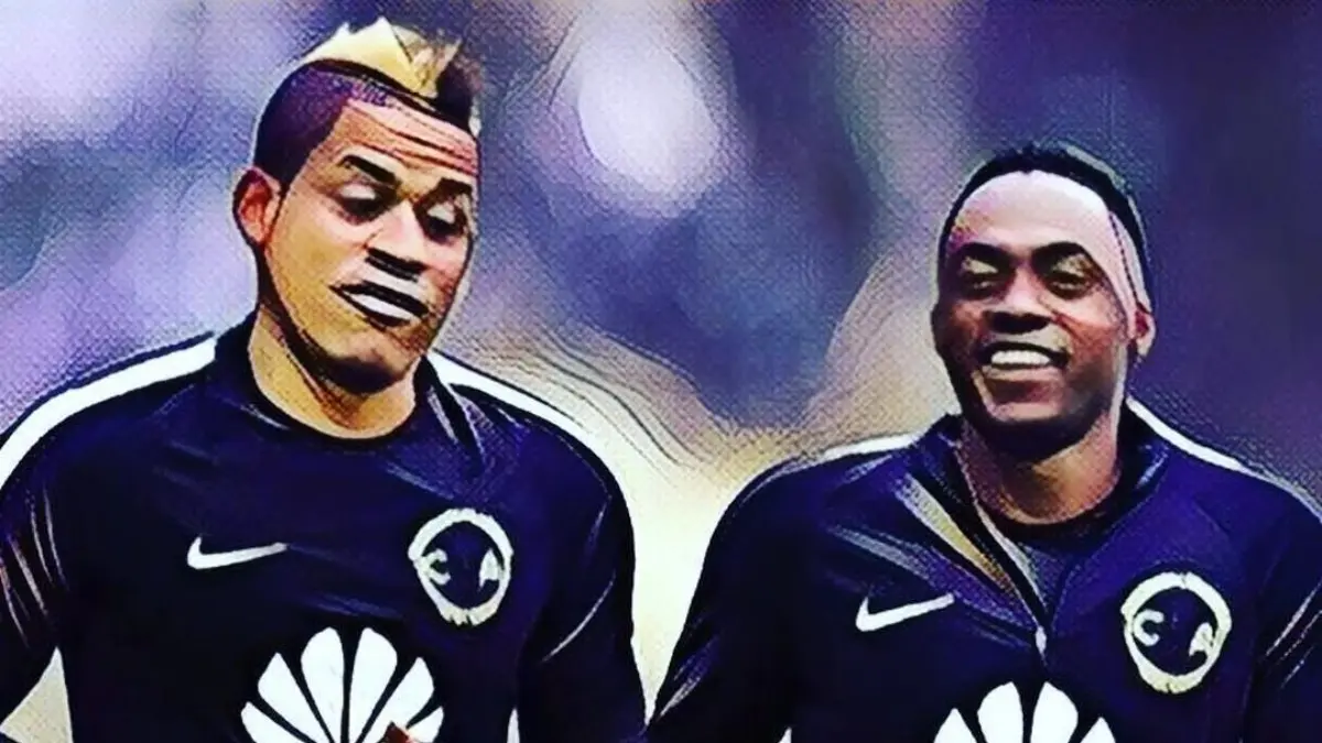 En octubre de 2016, Renato Ibarra y Michael Arroyo fueron se&ntilde;alados de deber manutenci&oacute;n en Ecuador. Ambos futbolistas, entonces del Am&eacute;rica, no se encontraban al corriente con el dinero a otorgar para sus exparejas por el cuidado de sus hijos. Arroyo deb&iacute;a cerca de 650 d&oacute;lares e Ibarra una cifra cercana a los tres mil 500 d&oacute;lares.