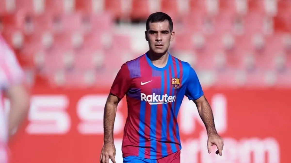 En 2015, Rafa M&aacute;rquez fue demandado por su exesposa Adriana Lavat por ausencia de dinero, ya que solicit&oacute; a las autoridades de los Estados Unidos, investigar los ingresos econ&oacute;micos del futbolista debido a que la manutenci&oacute;n de sus hijos solamente ascend&iacute;a a los 10 mil d&oacute;lares mensuales.